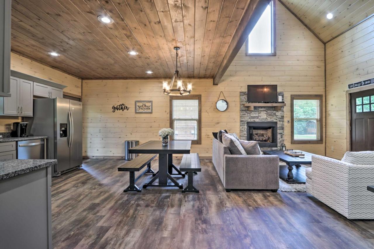 Вілла Smoky Cove Retreat With Private Hot Tub And Deck! Сев'єрвілл Екстер'єр фото