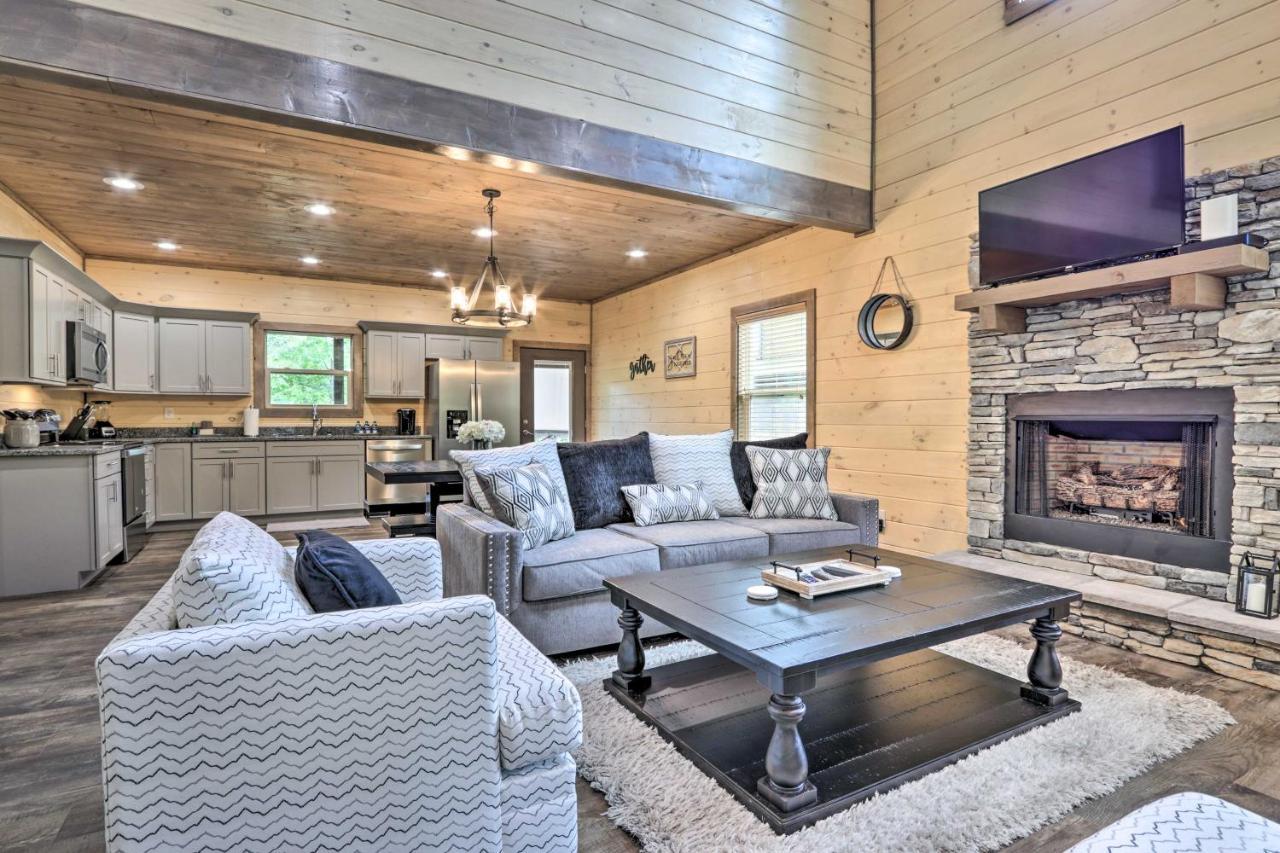 Вілла Smoky Cove Retreat With Private Hot Tub And Deck! Сев'єрвілл Екстер'єр фото