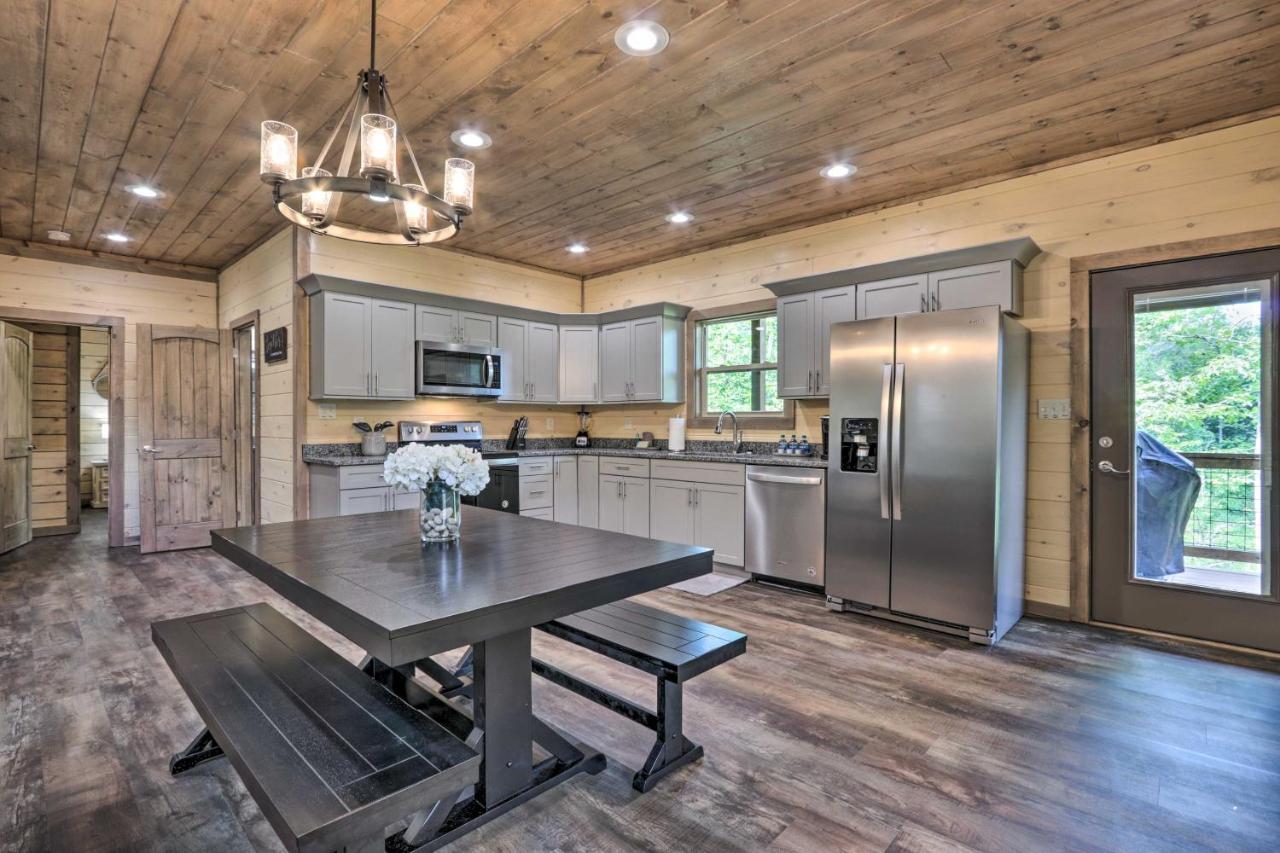 Вілла Smoky Cove Retreat With Private Hot Tub And Deck! Сев'єрвілл Екстер'єр фото