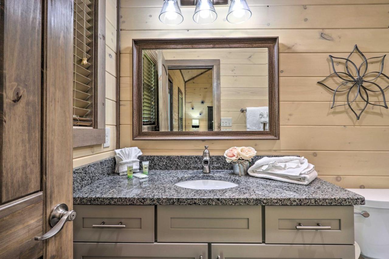Вілла Smoky Cove Retreat With Private Hot Tub And Deck! Сев'єрвілл Екстер'єр фото