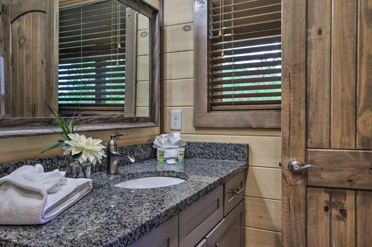 Вілла Smoky Cove Retreat With Private Hot Tub And Deck! Сев'єрвілл Екстер'єр фото